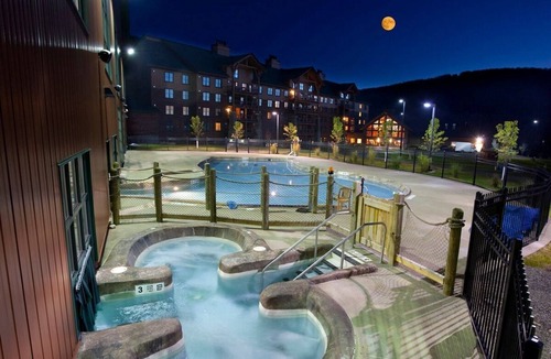 Blodgett Mills Condo | Top Floor Suite + Loft & Balcony | Pool Access