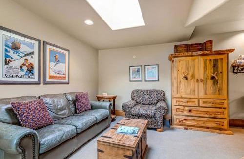 Deer Valley House | Top floor view Hotel Studio close to everything