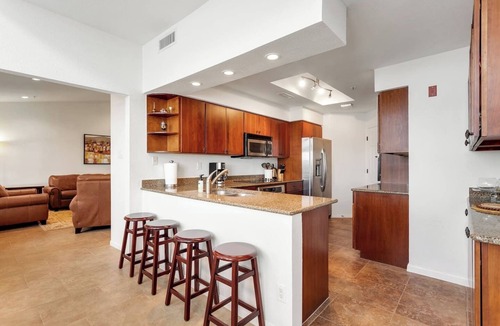 Highland Lake Estates Condo | Top Floor Waterfront Villa on Private Island