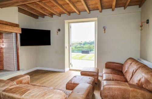 Wharncliffe House | Top Hill Farm Cottage