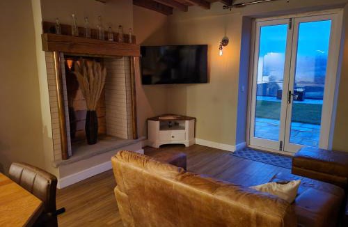 Wharncliffe House | Top Hill Farm Cottage