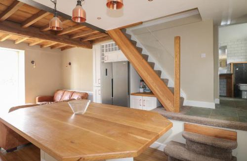 Wharncliffe House | Top Hill Farm Cottage