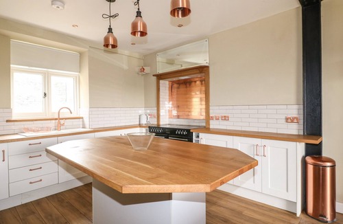 Wharncliffe Cottage | Top Hill Farm Cottage