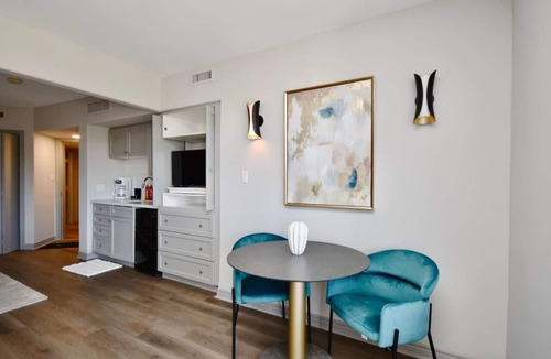 Oro-Medonte Apartment | Top Level Beautiful Suite