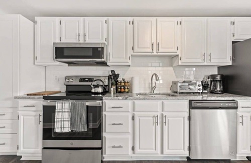 Rye Apartment | Top Level Unit | Ocean Views | "The Sunrise Deck"