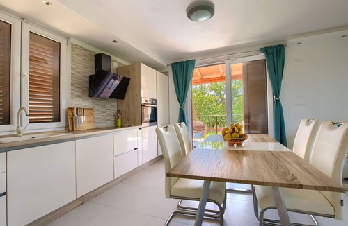Medulin House | TOP LOCATED LUXURY HOUSE WITH SEA VIEW AND POOL , 300m FROM SEA