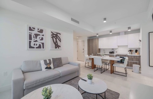 Brickell Condo | Top Location Condo at Brickell