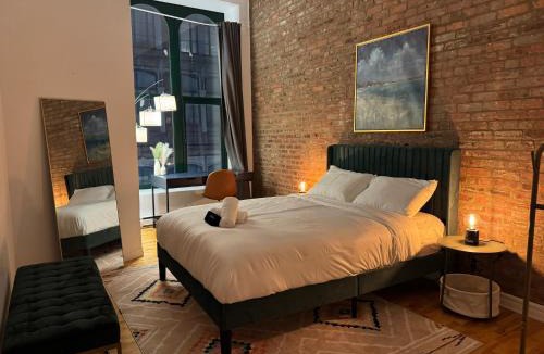 Old Montreal Apartment | Top Location - The 777 Old Port Gem