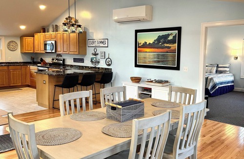 North Truro Resort | Top Mast Resort-Anchor House, Private Beach Access.