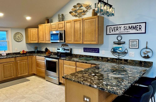 North Truro Hotel | Top Mast Resort