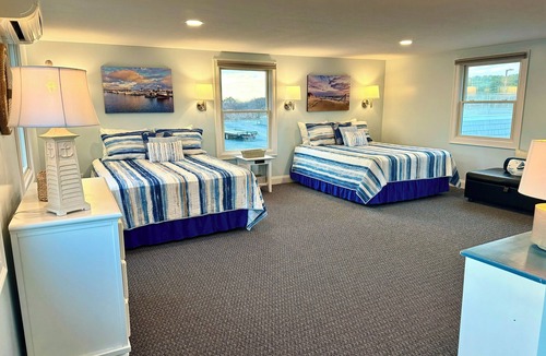 North Truro Hotel | Top Mast Resort