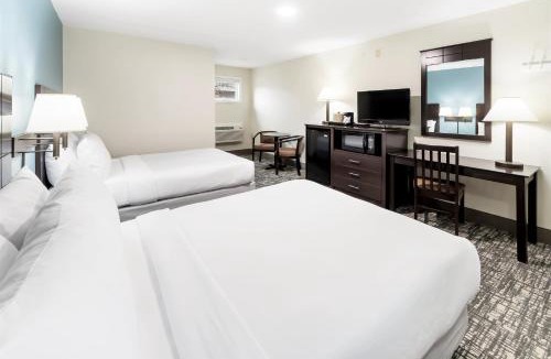 Upper Village Hotel | Top Notch Inn