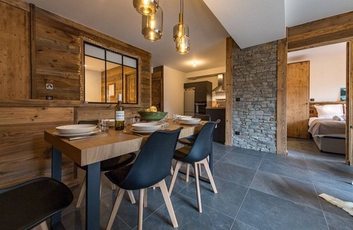 Saint-Sorlin-d'Arves Apartment | Top of the range flat with a large terrace in the heart of the village - sleeps 6