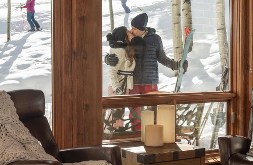 Snowmass Village Condo | Top of the Village - Summit 302