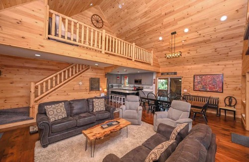 McHenry Cabin | Top-of-Wisp*6bed/6ba*Hottub*