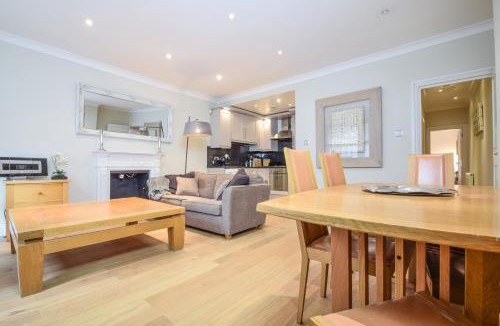 Redcliffe Apartment | Top Properties Chelsea