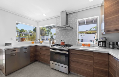 Racquet Club Estates House | Top Rated Palm Springs Luxury Oasis – Pool, Spa & Mountain Views!