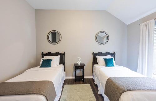 Barker House | Top-Rated Pet-Friendly Stay in a Gated Community