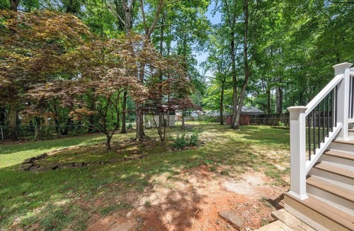 Cary House | Top Rated - Walk to Downtown Cary - Peaceful Cozy Retreat - Dog Friendly