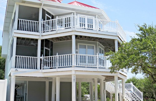 St. George Island House | TOP RENTAL! Pool! Elevator! Close to beach! Amazing Views! Spacious!