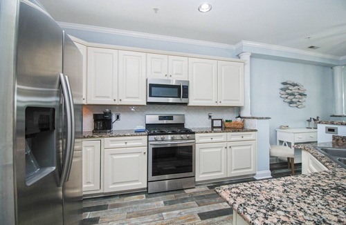 Mount Mourne Condo | Top Shelf Luxury Penthouse | 3 Bedrooms |Loft |Decks