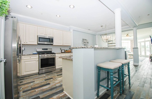 Mount Mourne Condo | Top Shelf Luxury Penthouse | 3 Bedrooms |Loft |Decks