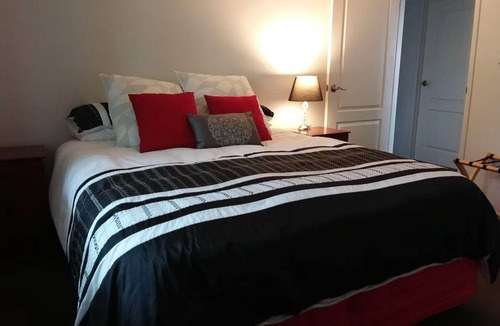 Whakatane House | Top Spot.