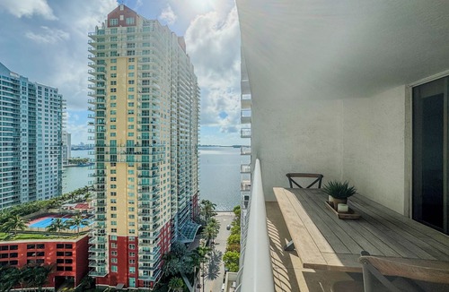 Brickell Apartment | Top Stay Miami - Gold Brickell w/Balcony & Parking