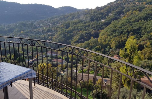 Le Bar-sur-Loup Apartment | Top Studio with * Large Heated Pool *