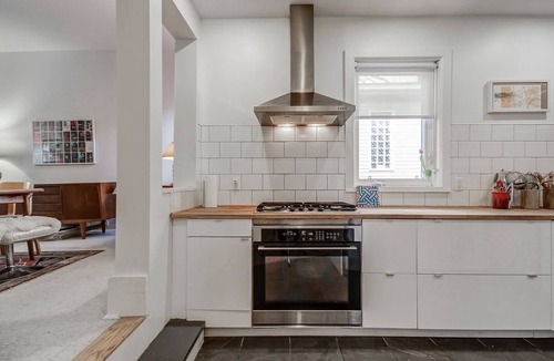 Trinity - Bellwoods Apartment | Top two floors in bright comfortable Victorian house on Trinity Bellwoods Park
