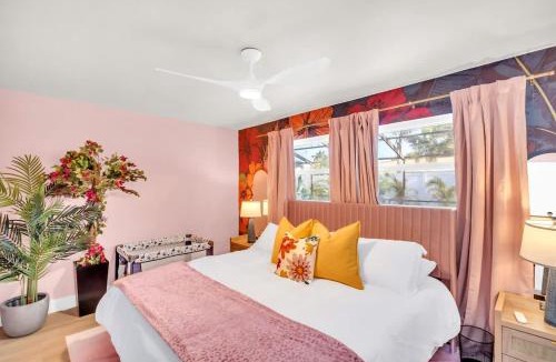 Seminole House | TOP VlLLA Chic 4BR Spacious & Fun Pool Villa