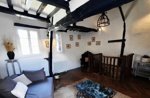 Cormeilles House | Topaz House Cormeilles