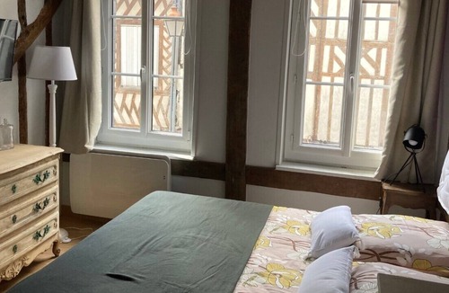 Cormeilles House | Topaz House Cormeilles