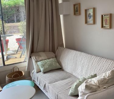 Lecelles Apartment | Topaze