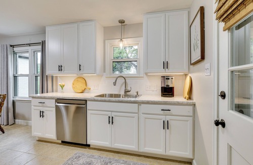 Pauline House | Topeka Farmhouse Hideaway: 5 Mi to Downtown!