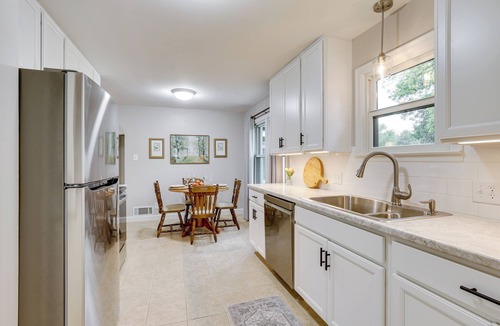 Pauline House | Topeka Farmhouse Hideaway: 5 Mi to Downtown!