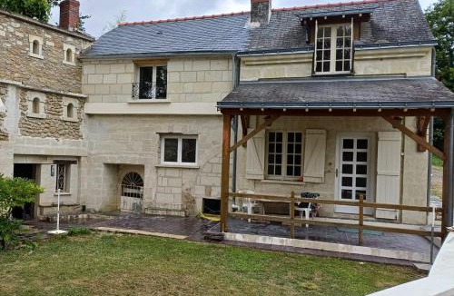 Fontevraud-l'Abbaye House | Topette, a tantôt.