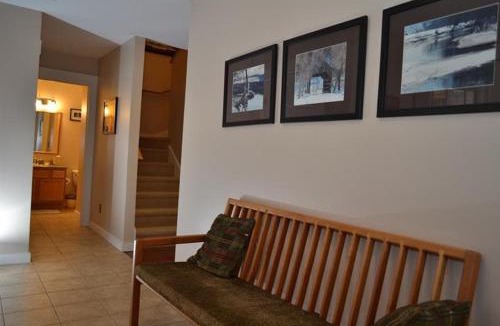 Killington House | Topridge 4BR, 4BA Townhome with Breathtaking Mountain Views, Hot Tub, Ski In Ski Out, Sports Center