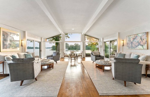 Irvington House | Topside at Stephens Point on Prestigious Carters Creek
