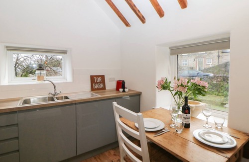 Winster Cottage | TOR BARN, romantic, with open fire in Winster