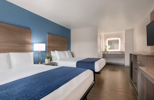 Westside Santa Cruz Hotel | Torch Lite Inn