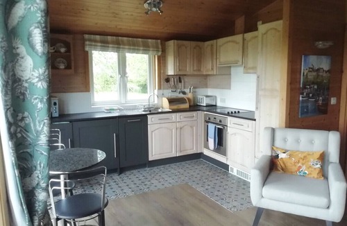 Romney Marsh Other | Tore Petty - Romantic lodge - spa bath & sauna