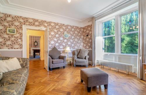 Larkhall House | Torland