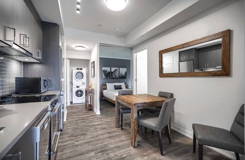 Bay Cloverhill Apartment | Toronto - 2 Bedrooms Apartment