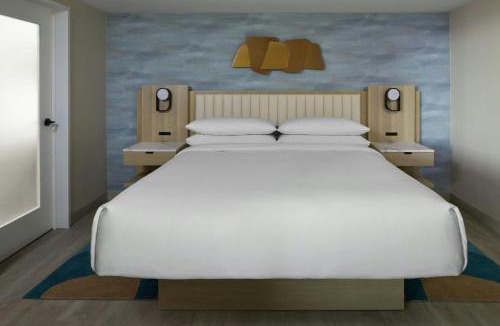 Etobicoke Hotel | Toronto Airport Marriott Hotel