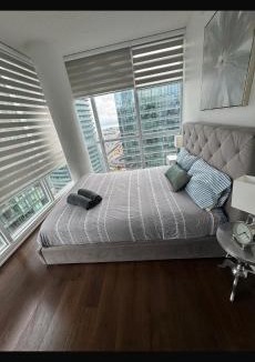 Downtown Toronto Apartment | Toronto CN Tower Maple Leaf Square Luxurious 2 Bedroom Condo