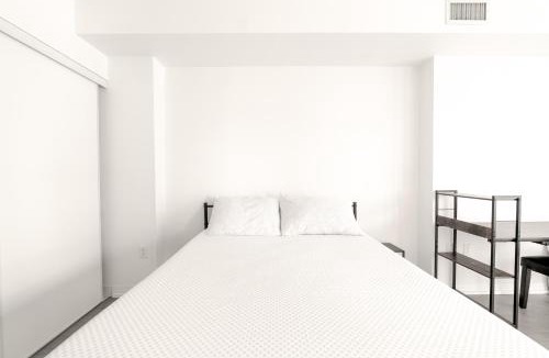 Garden District Apartment | Toronto Downtown Elite Residence - Available for Christmas