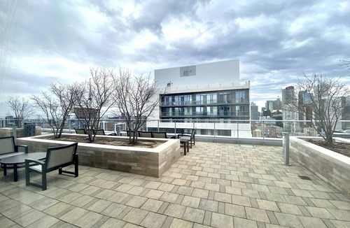 Garden District Apartment | Toronto Downtown One Private Room in a 2B2B Condo Apartment For Female only