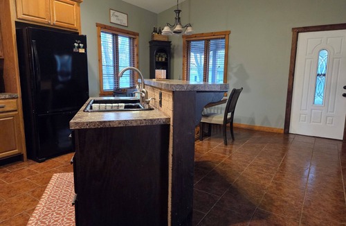Toronto Cabin | Toronto Lake Lodge - Sleeps 10-12, Boat Parking, Private Pond Access