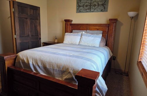 Toronto Cabin | Toronto Lake Lodge - Sleeps 10-12, Boat Parking, Private Pond Access